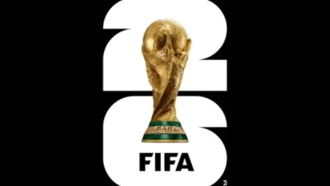 “隐于兄长光辉下的卡纳瓦罗：挑战与热爱交织的蓝色岁月——揭秘那不勒斯铁卫的心路历程”