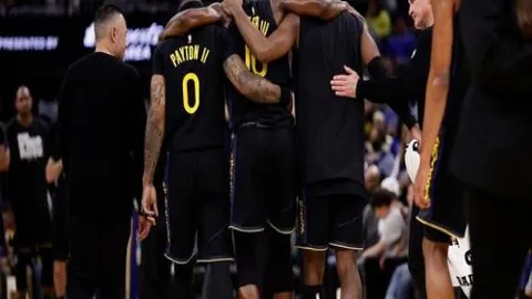 墨尔本胜利携手悉尼FC，市场动向揭秘！强强联手的背后，意图何在？